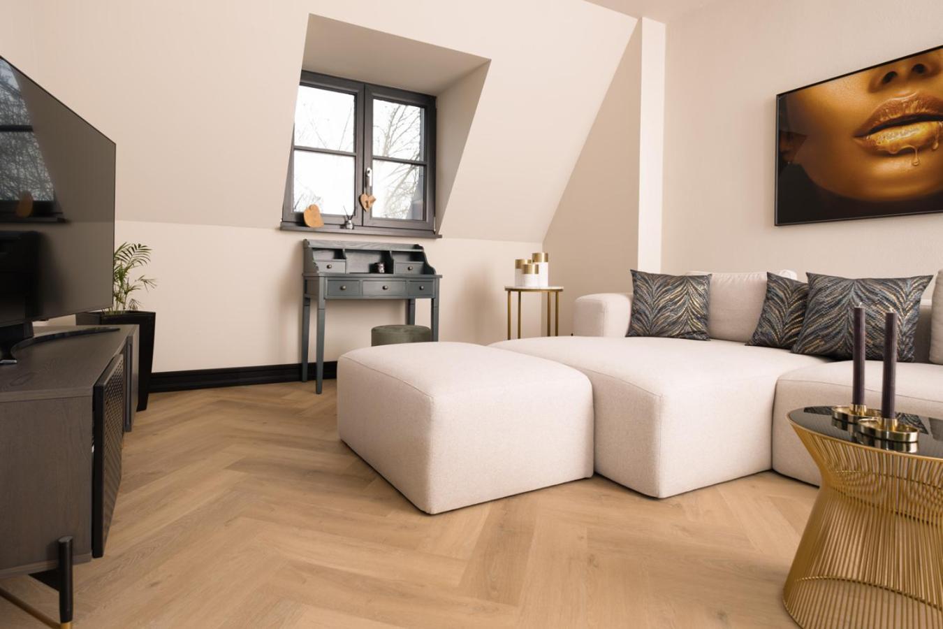 * Stadtvilla Plauen * * Aussergewoehnlich * 2 Zimmerwohnung * Zentrumsnah Exteriér fotografie