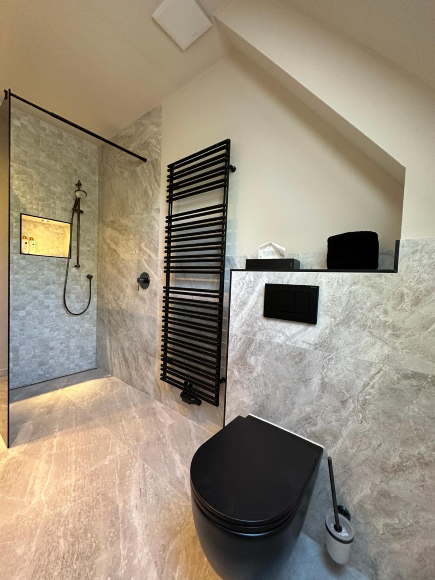 * Stadtvilla Plauen * * Aussergewoehnlich * 2 Zimmerwohnung * Zentrumsnah Exteriér fotografie
