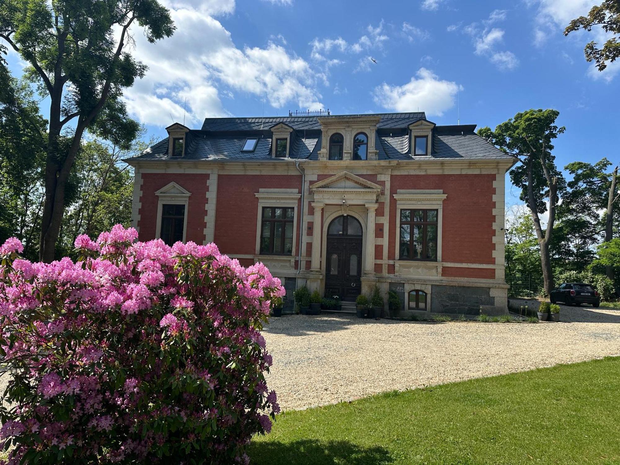 * Stadtvilla Plauen * * Aussergewoehnlich * 2 Zimmerwohnung * Zentrumsnah Exteriér fotografie